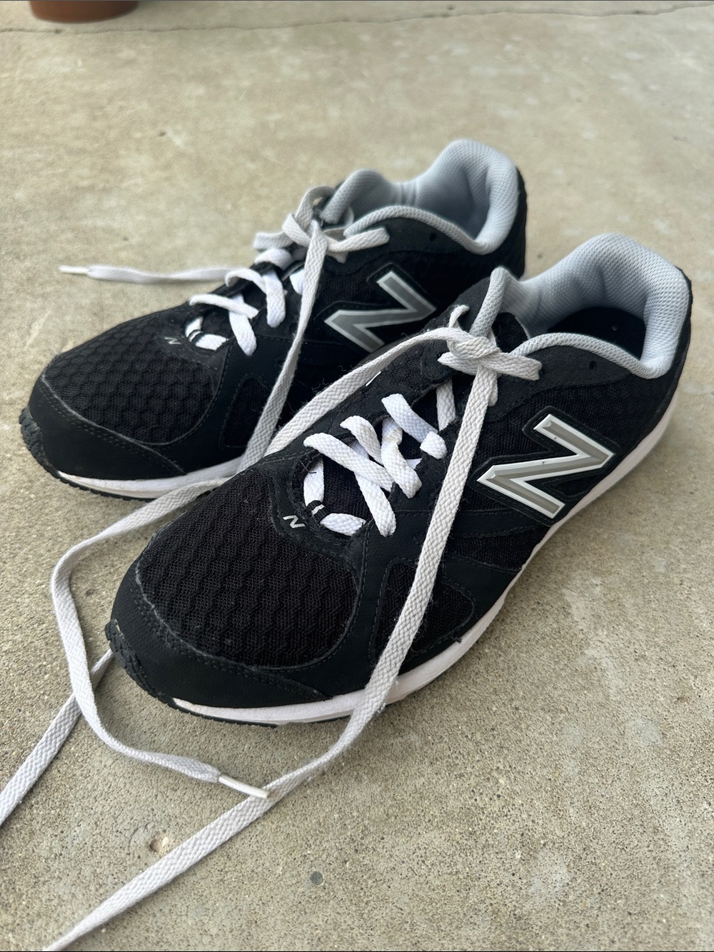 New Balance running 630 tennis shoes size 9 women’s